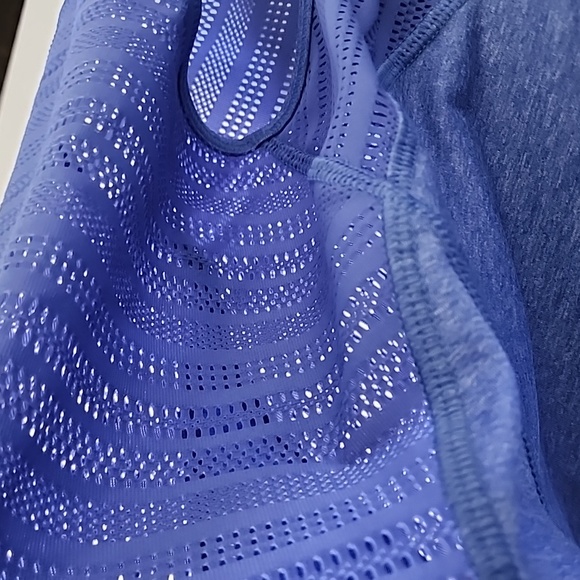 Roxy Active Shirt size Large - Picture 8 of 8